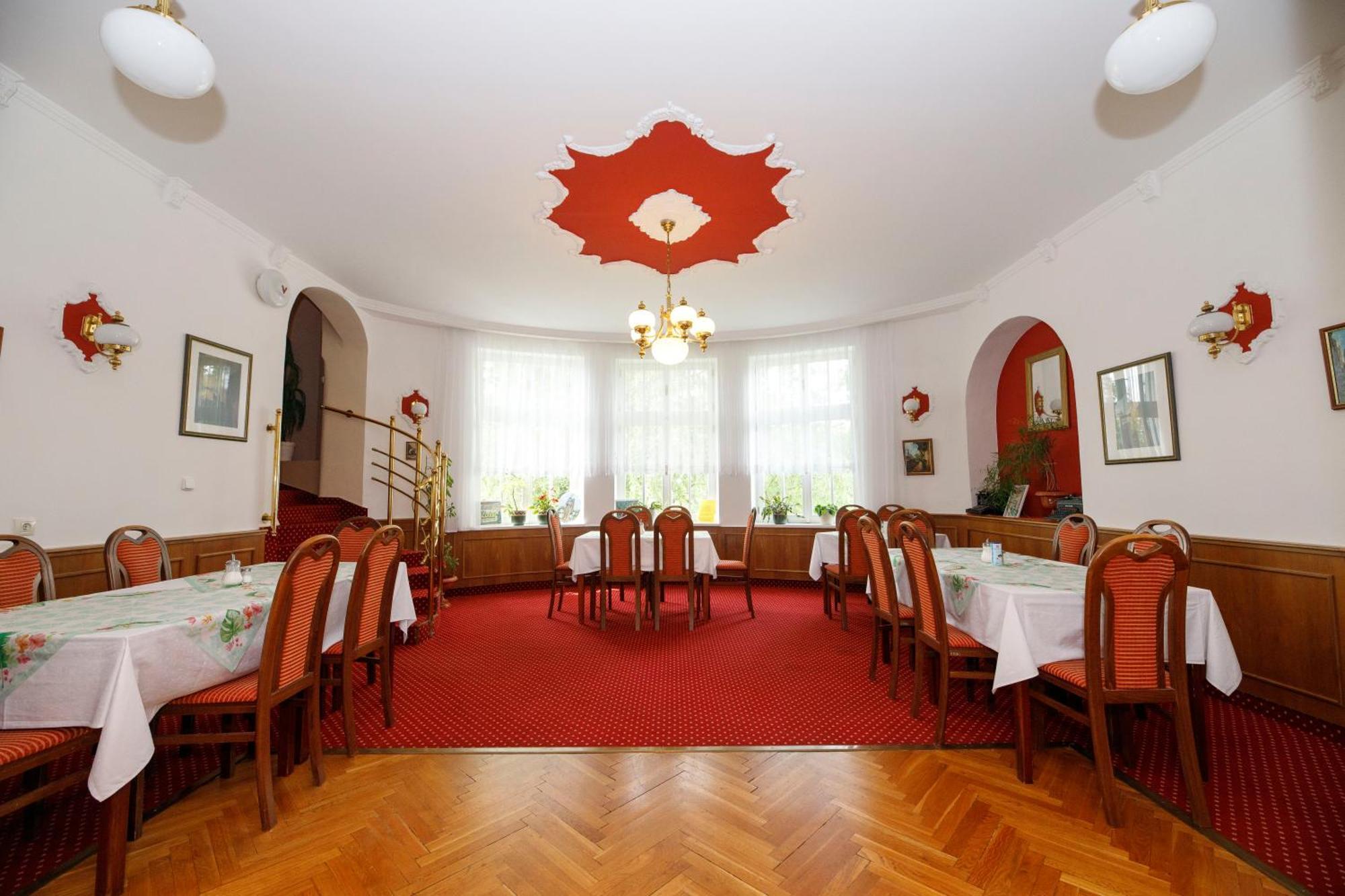 Hotel Saint Antonius มาเรียอานซเกลาซนี ภายนอก รูปภาพ